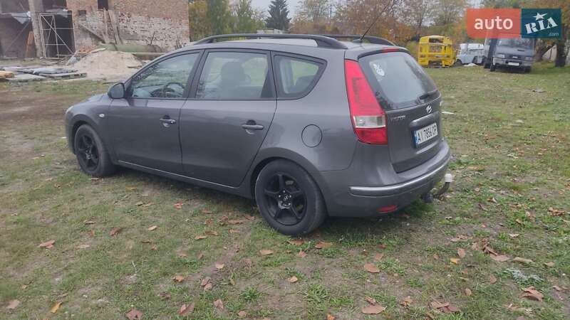 Универсал Hyundai i30 2008 в Смеле
