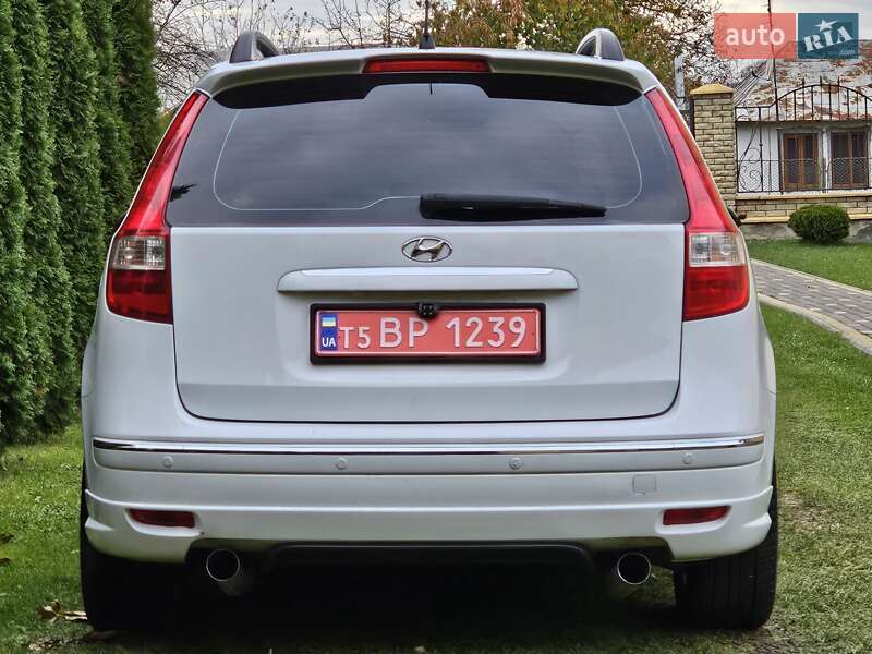 Универсал Hyundai i30 2009 в Бориславе