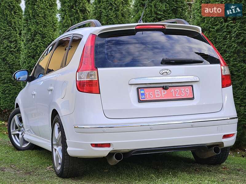 Универсал Hyundai i30 2009 в Бориславе