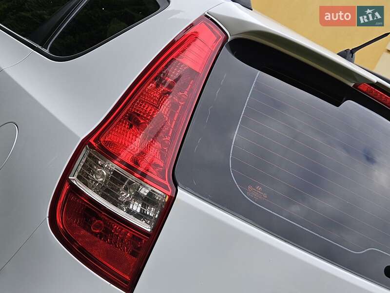 Универсал Hyundai i30 2009 в Бориславе