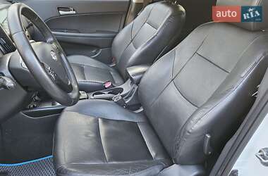 Универсал Hyundai i30 2009 в 