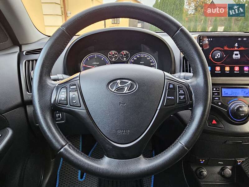 Универсал Hyundai i30 2009 в Бориславе
