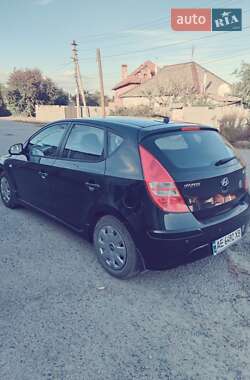 Хетчбек Hyundai i30 2011 в Дніпрі