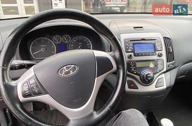 Хэтчбек Hyundai i30 2008 в 