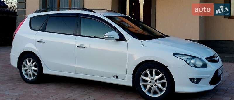 Универсал Hyundai i30 2010 в Заболотове
