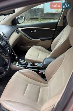 Хэтчбек Hyundai i30 2012 в 