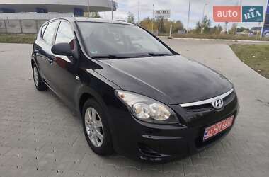 Хэтчбек Hyundai i30 2009 в 