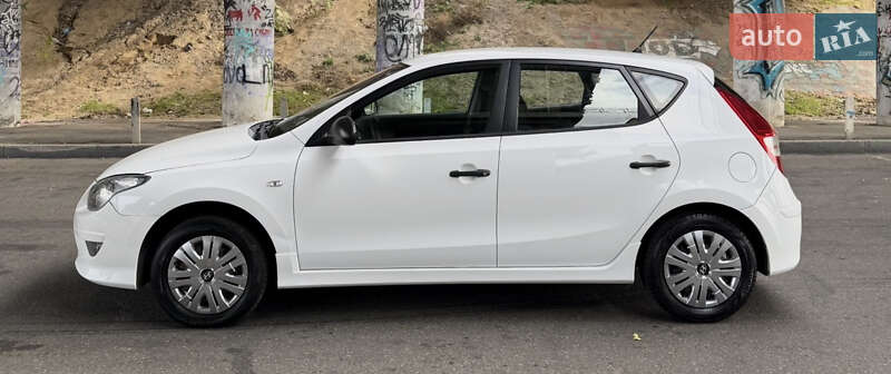 Хетчбек Hyundai i30 2010 в Одесі