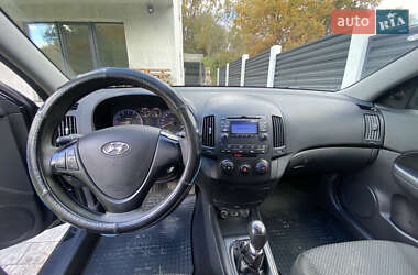 Хэтчбек Hyundai i30 2011 в Львове