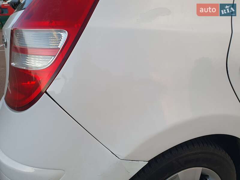 Хетчбек Hyundai i30 2011 в Рівному фото 12 Хетчбек Hyundai i30 2011 в Рівному
