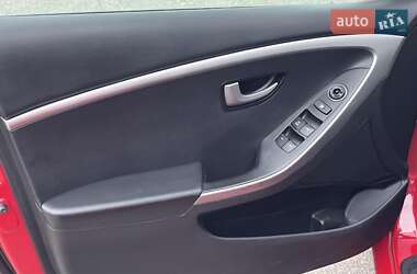 Хэтчбек Hyundai i30 2013 в 