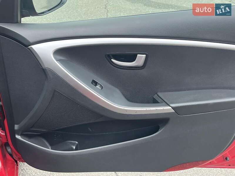 Хэтчбек Hyundai i30 2013 в Киеве фото 22 Хэтчбек Hyundai i30 2013 в Киеве