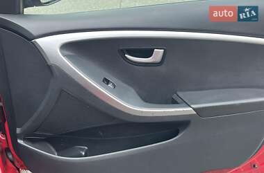 Хэтчбек Hyundai i30 2013 в 