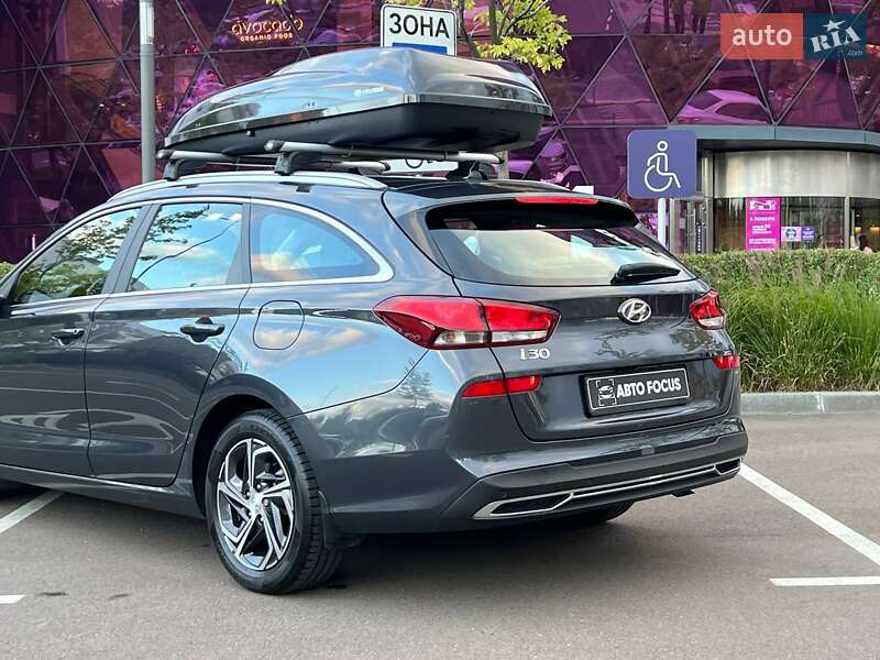 Универсал Hyundai i30 2020 в Киеве фото 6 Универсал Hyundai i30 2020 в Киеве