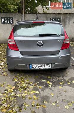 Хэтчбек Hyundai i30 2011 в Тернополе
