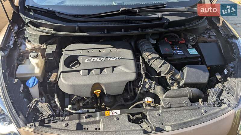 Хетчбек Hyundai i30 2013 в Чернівцях