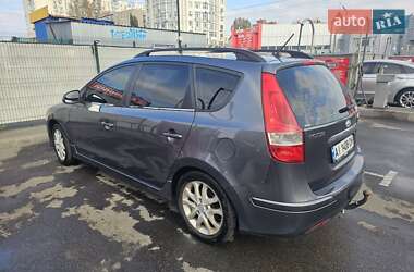 Універсал Hyundai i30 2010 в  фото 10 Універсал Hyundai i30 2010 в