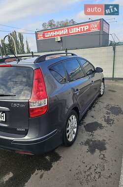Універсал Hyundai i30 2010 в  фото 20 Універсал Hyundai i30 2010 в