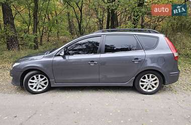 Універсал Hyundai i30 2010 в  фото 23 Універсал Hyundai i30 2010 в