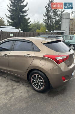 Хетчбек Hyundai i30 2012 в  фото 6 Хетчбек Hyundai i30 2012 в
