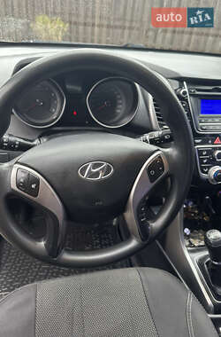 Хетчбек Hyundai i30 2012 в  фото 13 Хетчбек Hyundai i30 2012 в