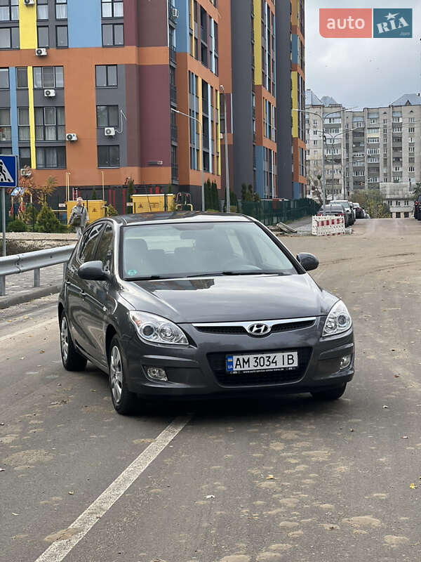 Хетчбек Hyundai i30 2008 в Житомирі фото 6 Хетчбек Hyundai i30 2008 в Житомирі