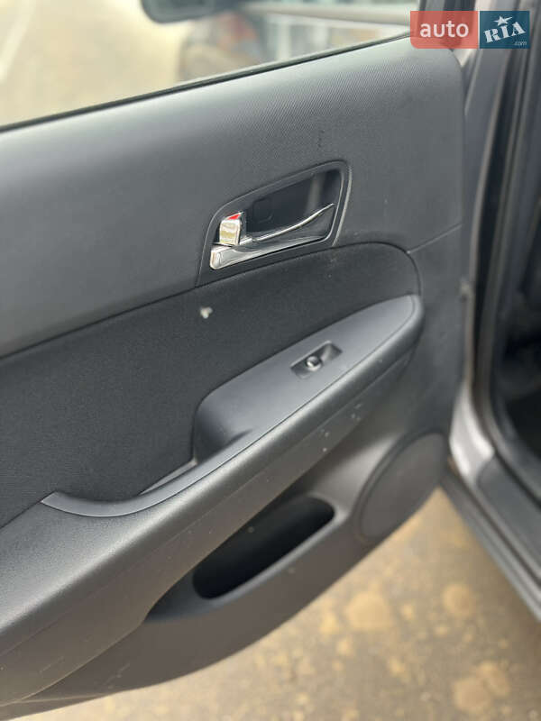 Хетчбек Hyundai i30 2008 в Житомирі фото 24 Хетчбек Hyundai i30 2008 в Житомирі