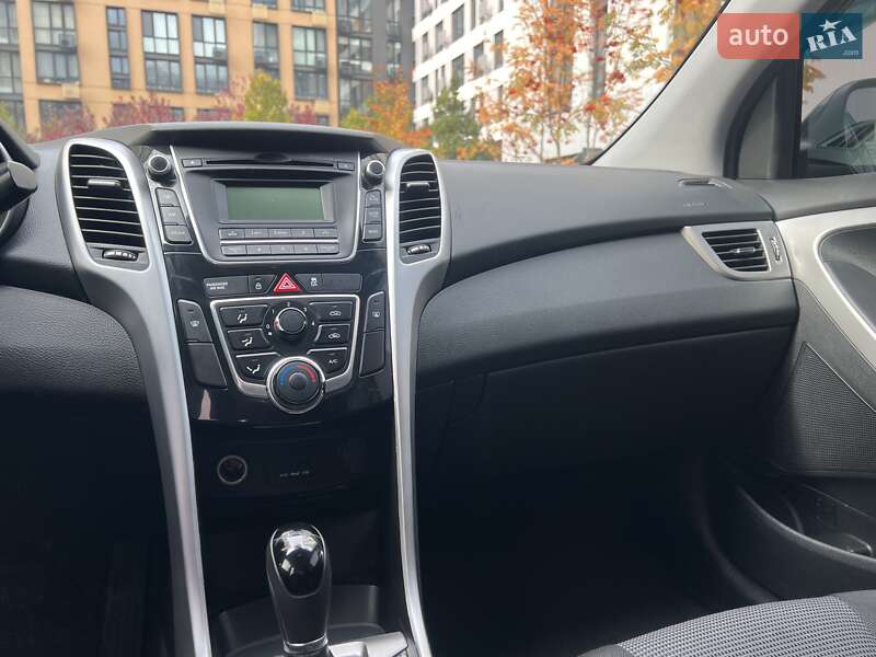 Універсал Hyundai i30 2014 в Києві фото 23 Універсал Hyundai i30 2014 в Києві