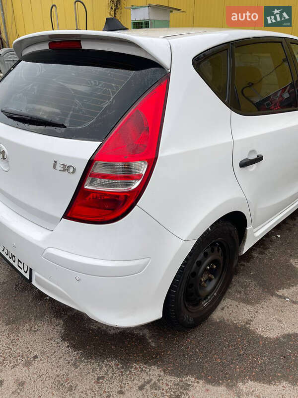 Хетчбек Hyundai i30 2010 в Чернігові фото 7 Хетчбек Hyundai i30 2010 в Чернігові