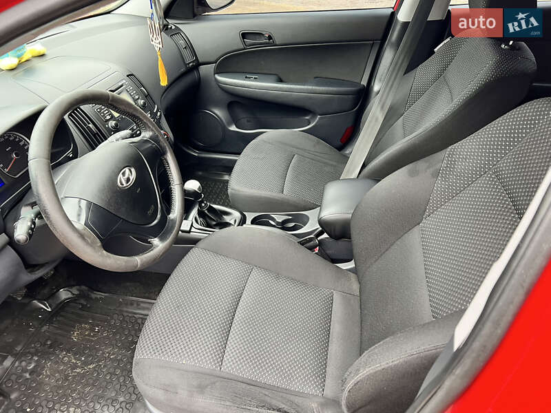 Універсал Hyundai i30 2009 в Зміїві фото 12 Універсал Hyundai i30 2009 в Зміїві