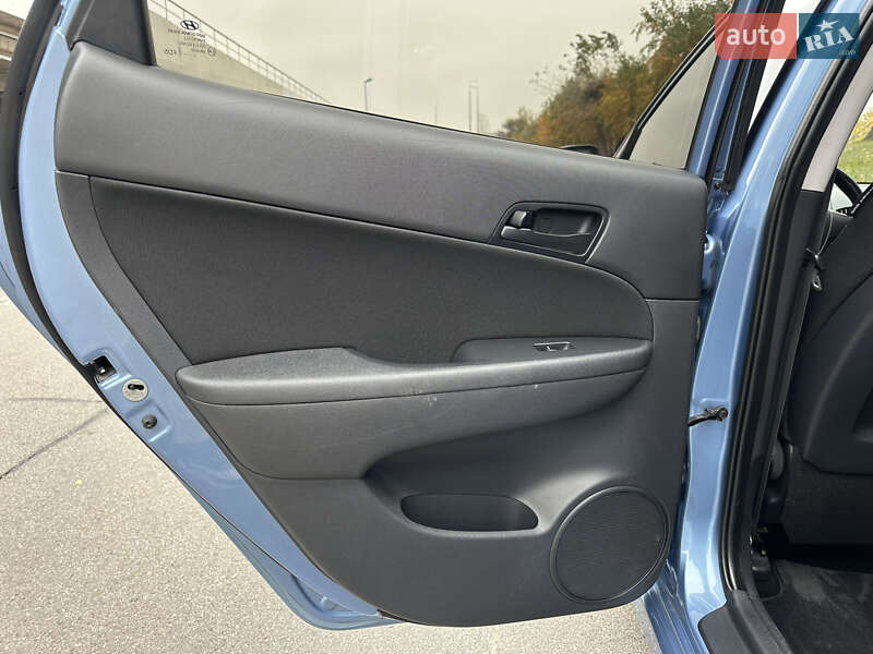 Хетчбек Hyundai i30 2011 в Києві фото 38 Хетчбек Hyundai i30 2011 в Києві