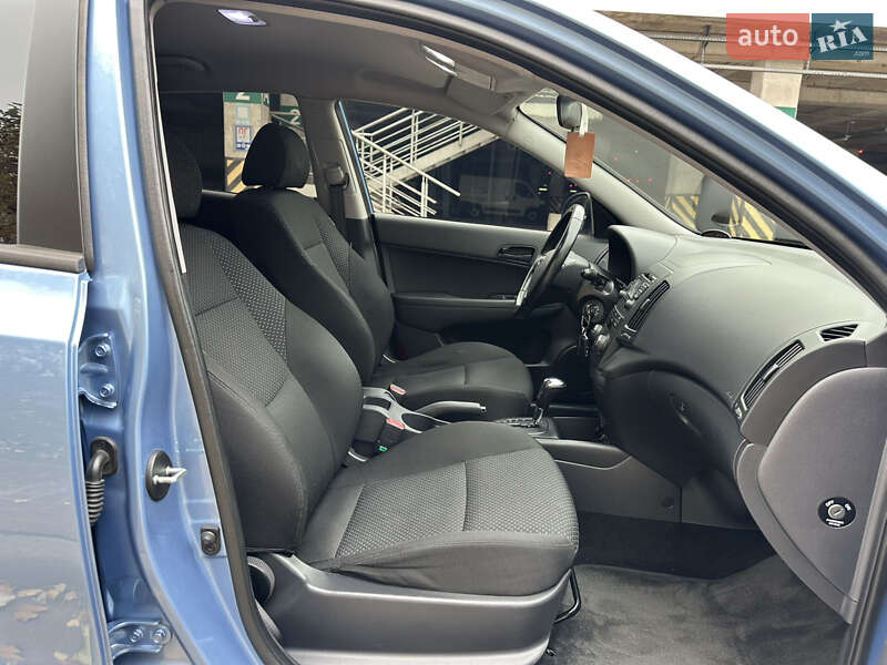 Хетчбек Hyundai i30 2011 в Києві фото 44 Хетчбек Hyundai i30 2011 в Києві