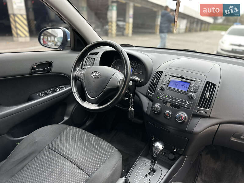 Хетчбек Hyundai i30 2011 в Києві фото 46 Хетчбек Hyundai i30 2011 в Києві