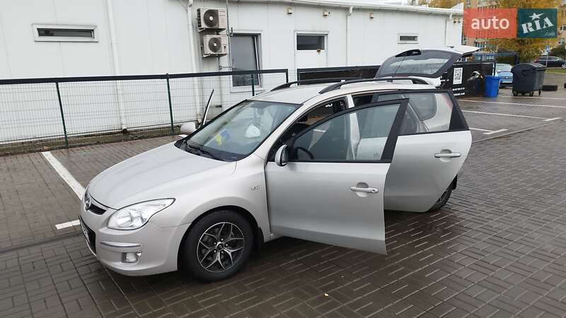 Хетчбек Hyundai i30 2008 в Києві фото 10 Хетчбек Hyundai i30 2008 в Києві