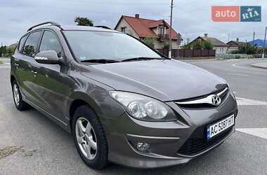 Універсал Hyundai i30 2011 в  Універсал Hyundai i30 2011 в