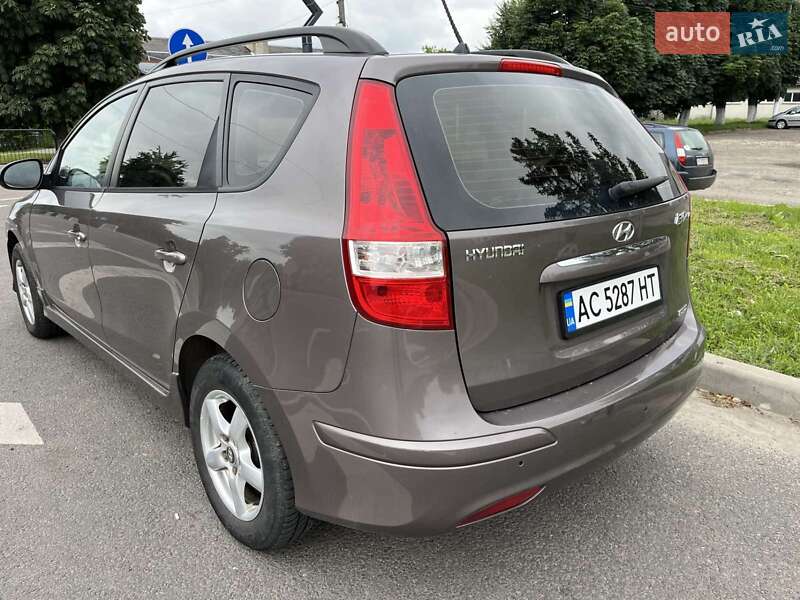 Универсал Hyundai i30 2011 в Владимире фото 8 Универсал Hyundai i30 2011 в Владимире