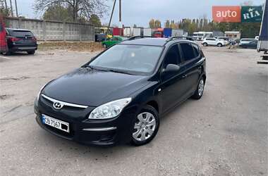Універсал Hyundai i30 2009 в Чернігові