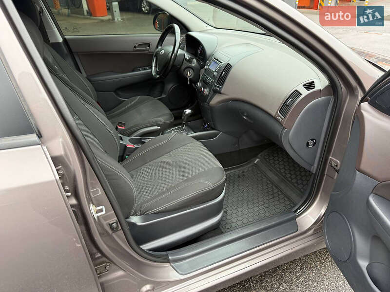 Універсал Hyundai i30 2012 в Харкові фото 30 Універсал Hyundai i30 2012 в Харкові
