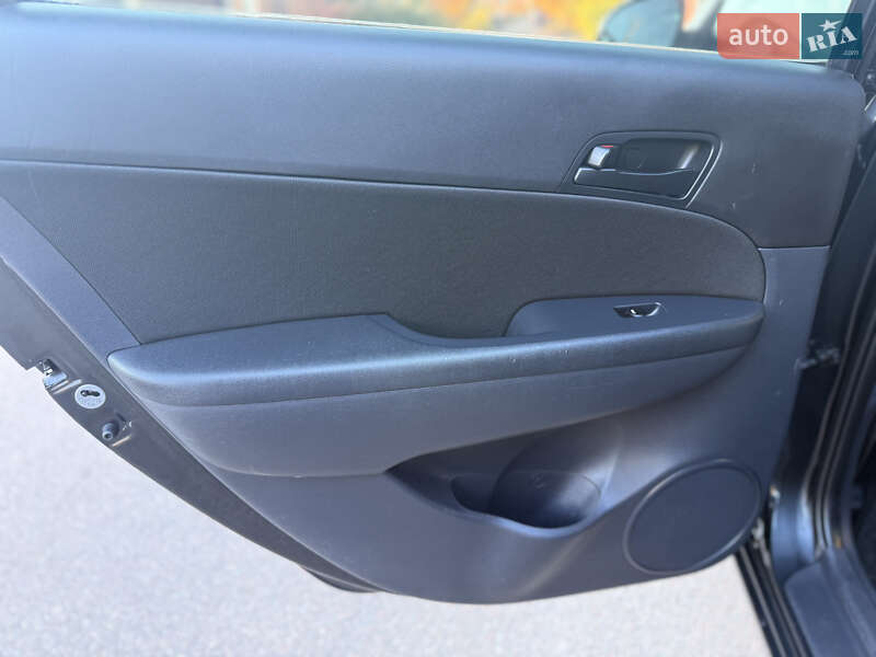Універсал Hyundai i30 2009 в Борисполі фото 44 Універсал Hyundai i30 2009 в Борисполі