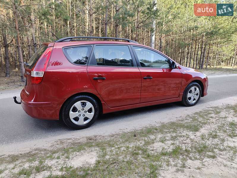 Универсал Hyundai i30 2011 в Киеве