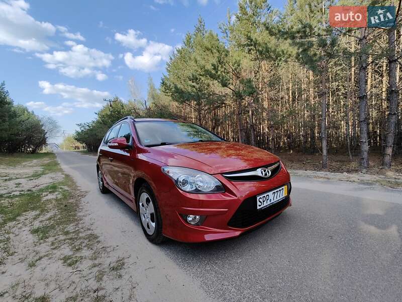 Универсал Hyundai i30 2011 в Киеве