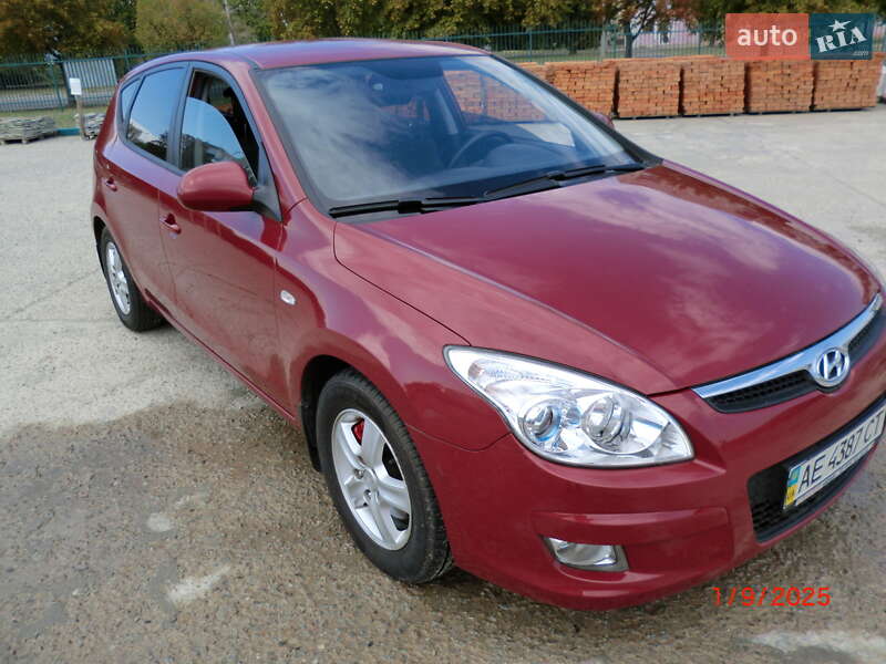 Хэтчбек Hyundai i30 2008 в Никополе