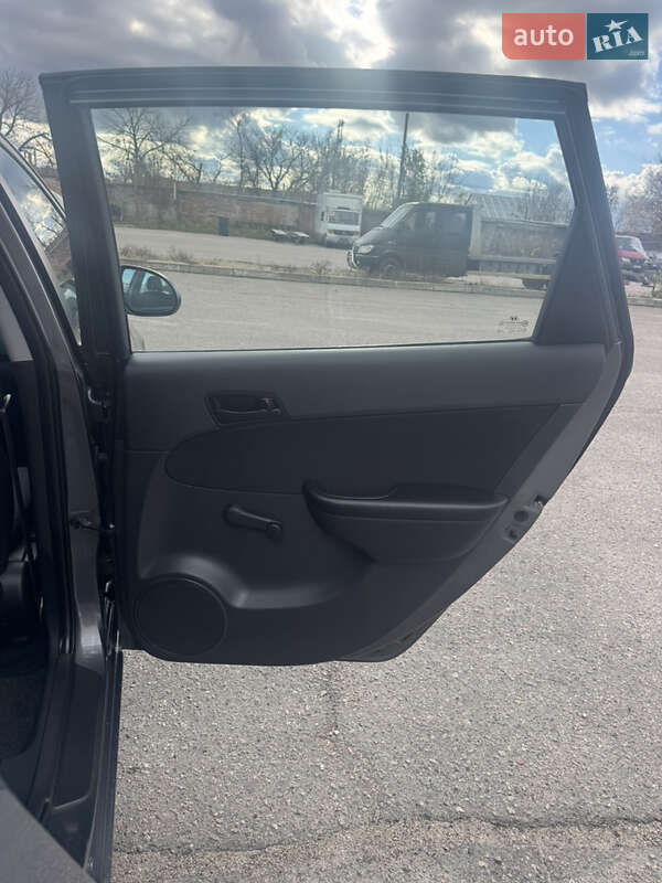 Універсал Hyundai i30 2009 в Білій Церкві фото 67 Універсал Hyundai i30 2009 в Білій Церкві