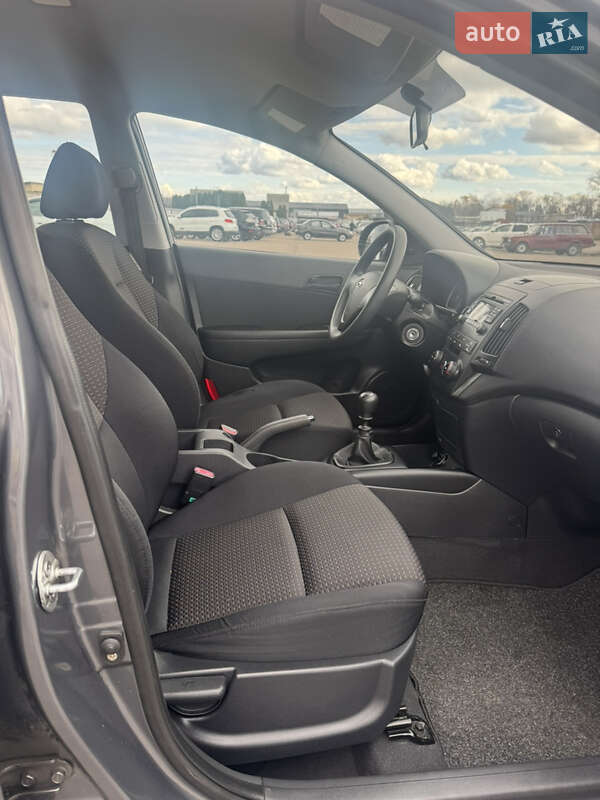 Універсал Hyundai i30 2009 в Білій Церкві фото 23 Універсал Hyundai i30 2009 в Білій Церкві
