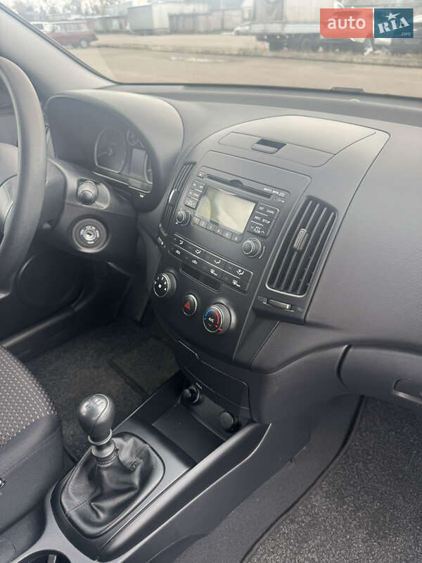 Універсал Hyundai i30 2009 в Білій Церкві фото 74 Універсал Hyundai i30 2009 в Білій Церкві