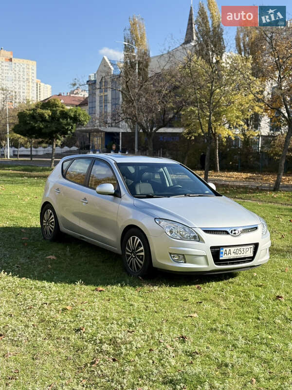 Хетчбек Hyundai i30 2009 в Києві фото 6 Хетчбек Hyundai i30 2009 в Києві