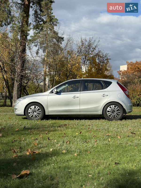 Хетчбек Hyundai i30 2009 в Києві фото 12 Хетчбек Hyundai i30 2009 в Києві