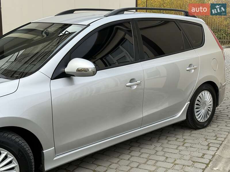 Універсал Hyundai i30 2012 в Дрогобичі фото 25 Універсал Hyundai i30 2012 в Дрогобичі
