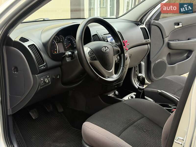 Універсал Hyundai i30 2012 в Дрогобичі фото 79 Універсал Hyundai i30 2012 в Дрогобичі
