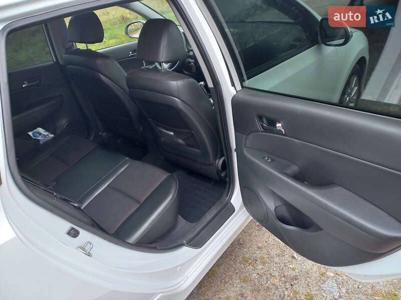 Універсал Hyundai i30 2011 в Житомирі